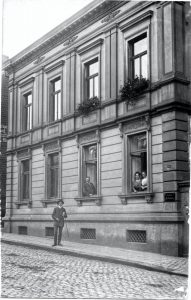 Schulstraße 25