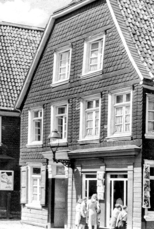 Kirchstraße 12