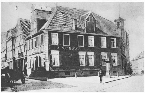 Hirsch-Apotheke<br>Kirchstraße 2