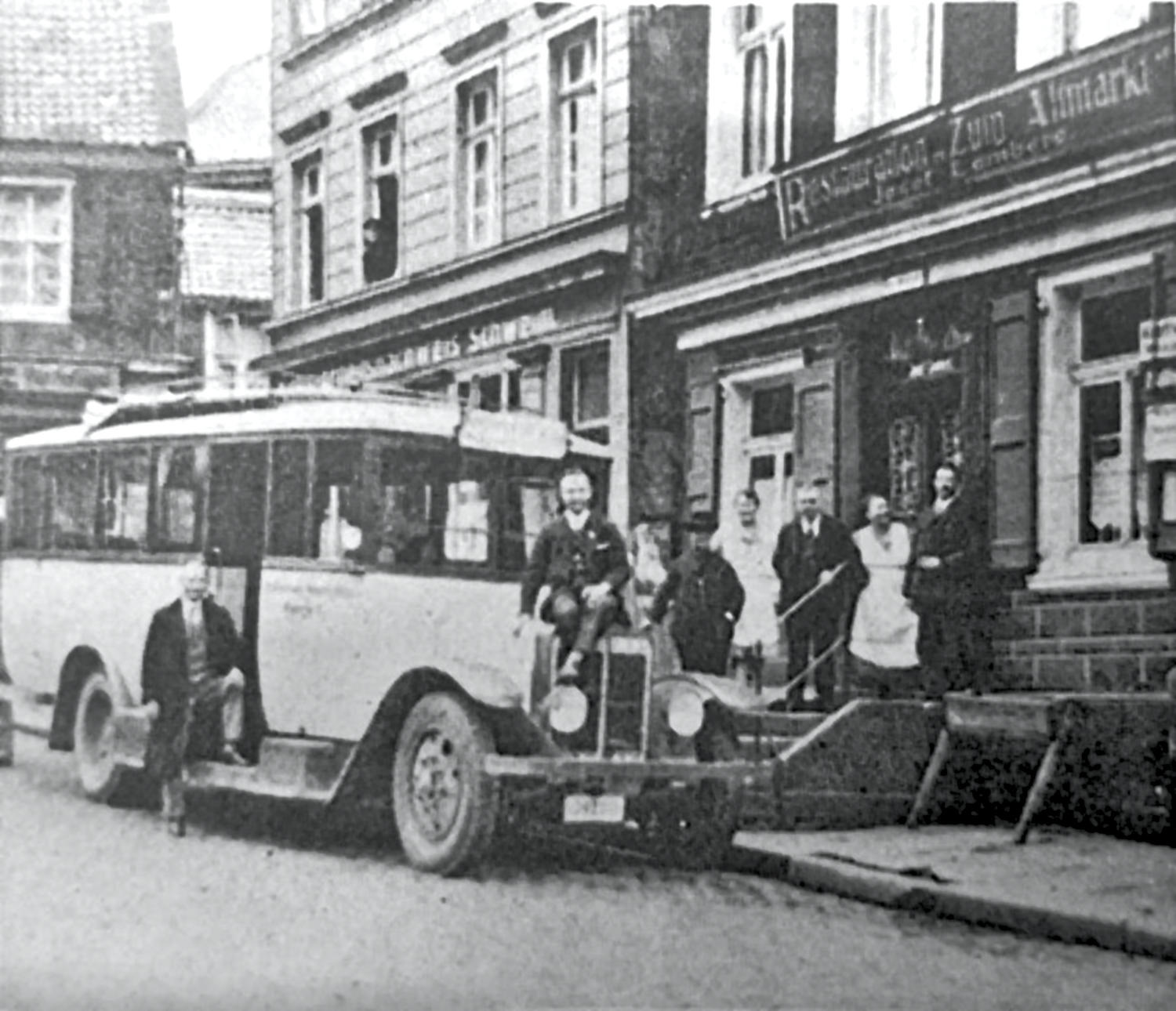 Altmarkt 5 - Zum Altmarkt - Bushaltestelle