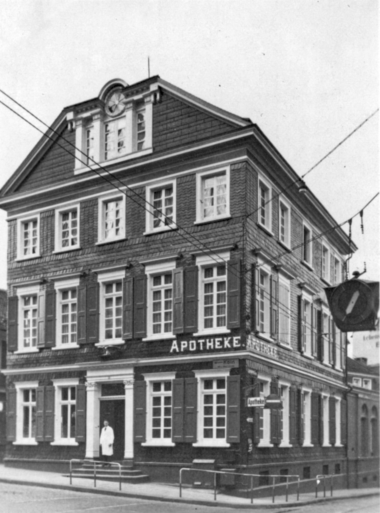 Adlerapotheke Fotobuch 2 sw 115